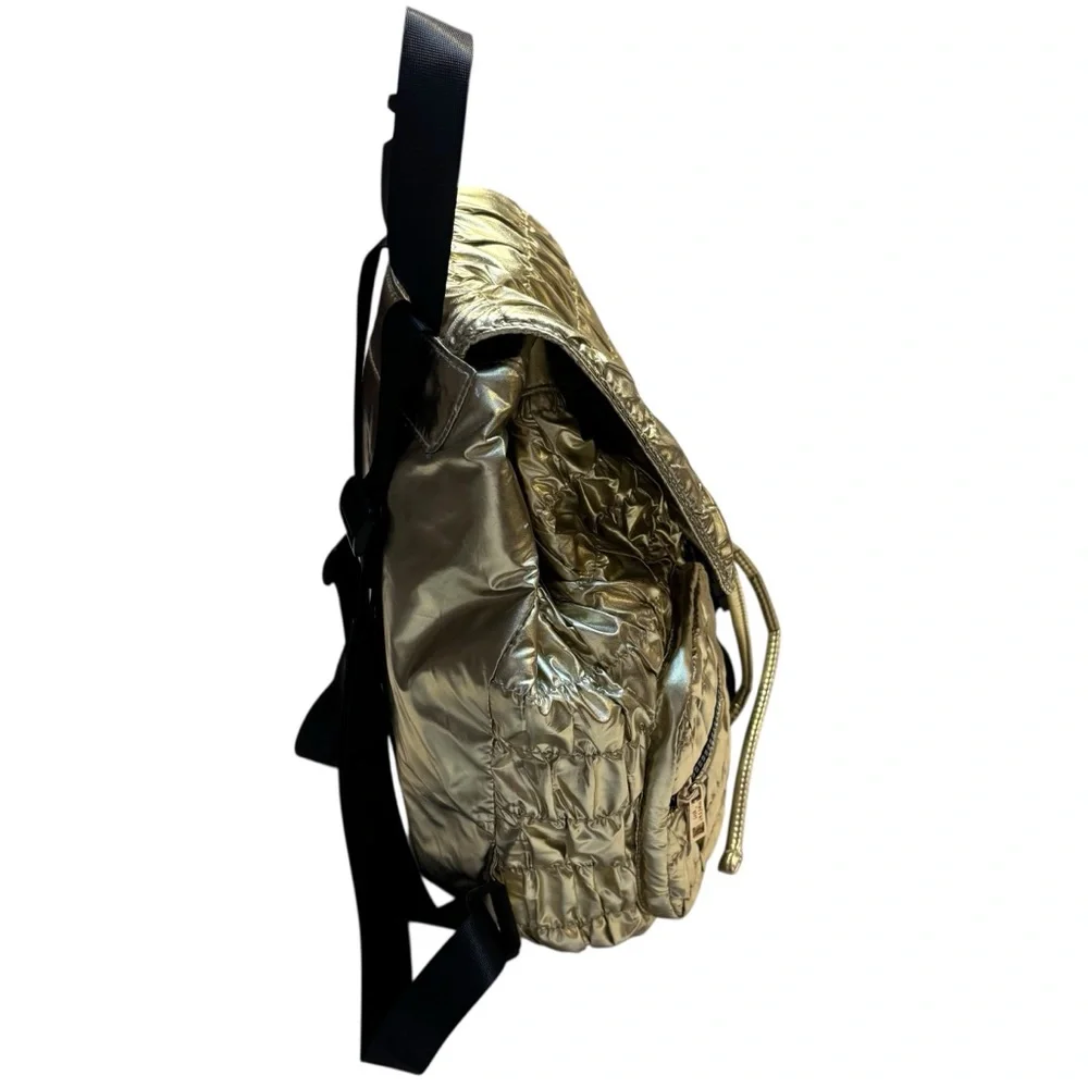 NWT Madden Girl Backpack Metallic Gold Quilted Drawstring Shiny Black Zip Straps